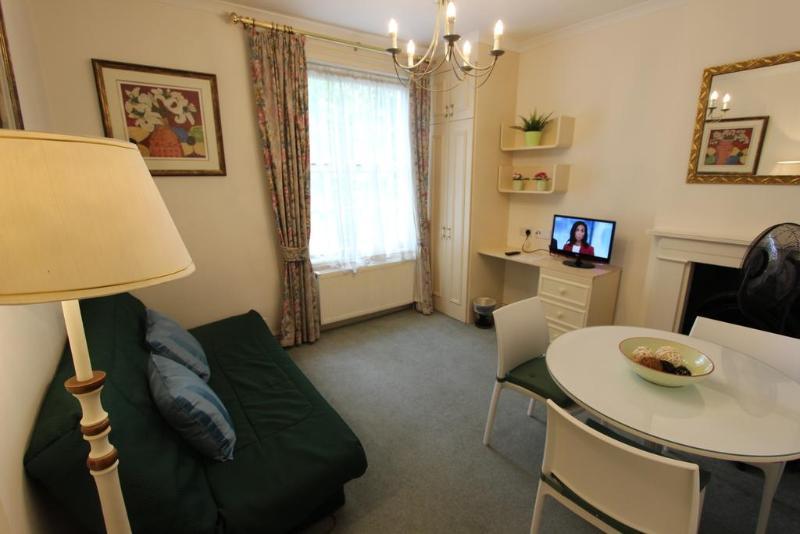 Stay In Serviced Apartments Queensway Londra Dış mekan fotoğraf
