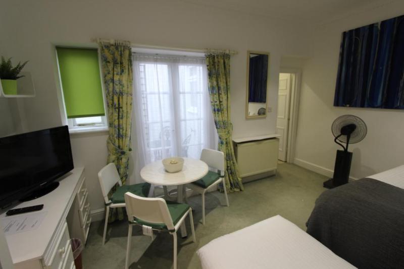 Stay In Serviced Apartments Queensway Londra Dış mekan fotoğraf